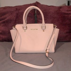Michael Kors powder blush leather bag in EUC
